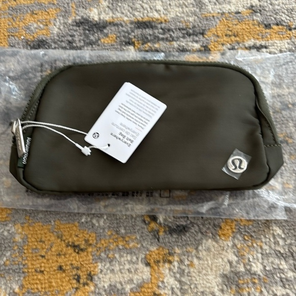 Lululemon belt bag